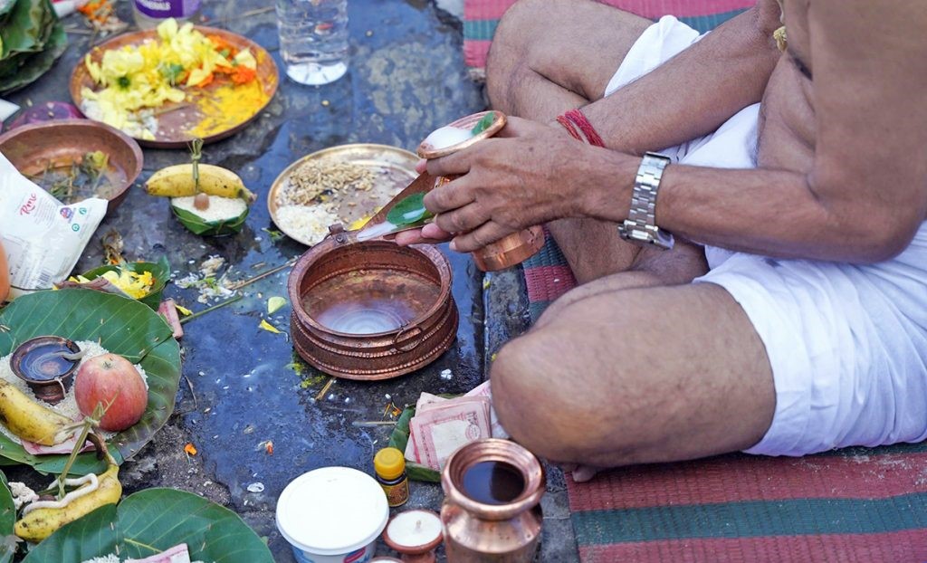 आजदेखि सोह्रश्राद्ध सुरु : पितृ तृप्तिका लागि १६ दिनको विशेष पक्ष
